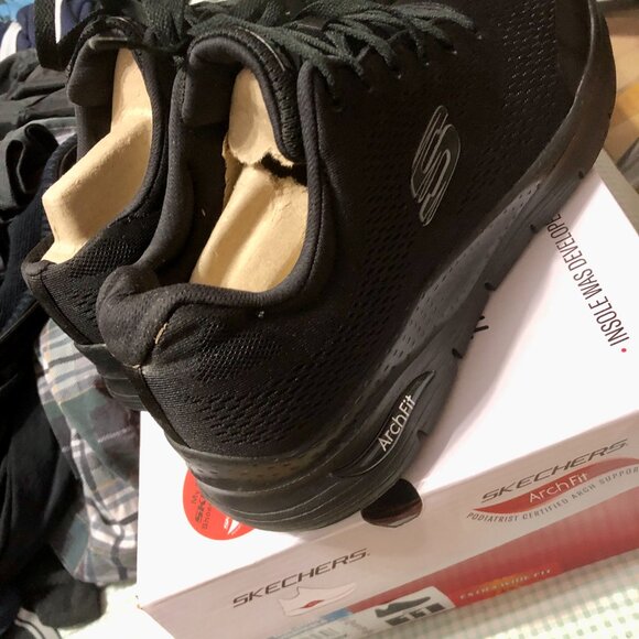 NIB SKECHERS ARCH FIT MENS BLACK EXTRA WIDE FIT WALKING SHOES SIZE 11 232040WW - Picture 3 of 7